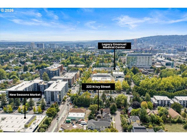 223 N IVY St, Portland, OR 97227