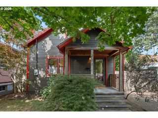 223 N IVY St, Portland, OR 97227