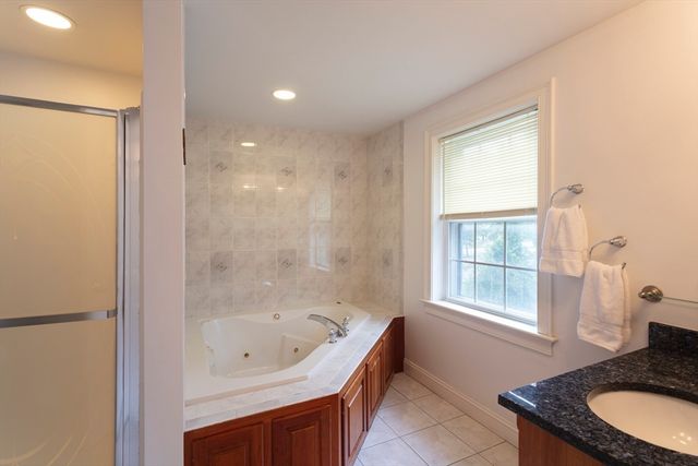 1077 Boylston St, Newton, MA 02461