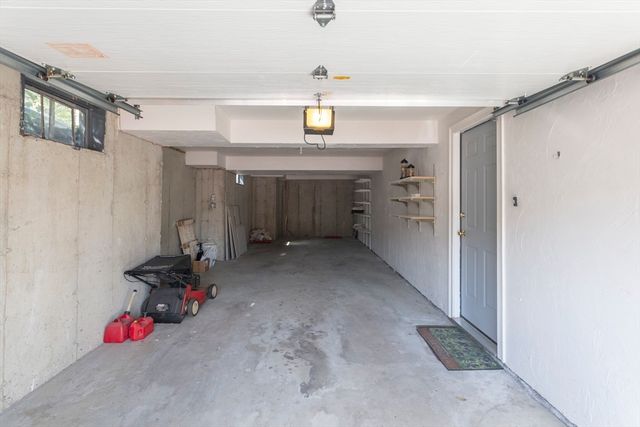 1077 Boylston St, Newton, MA 02461