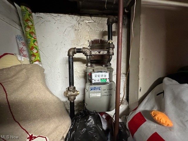 831 London Road, Cleveland, OH 44110