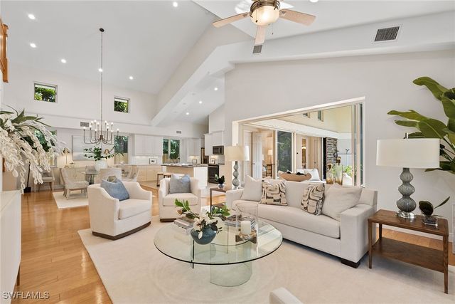 416 3rd AVE N, Naples, FL 34102