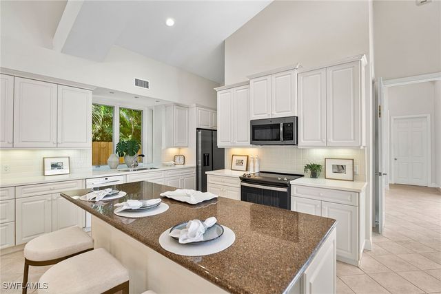 416 3rd AVE N, Naples, FL 34102