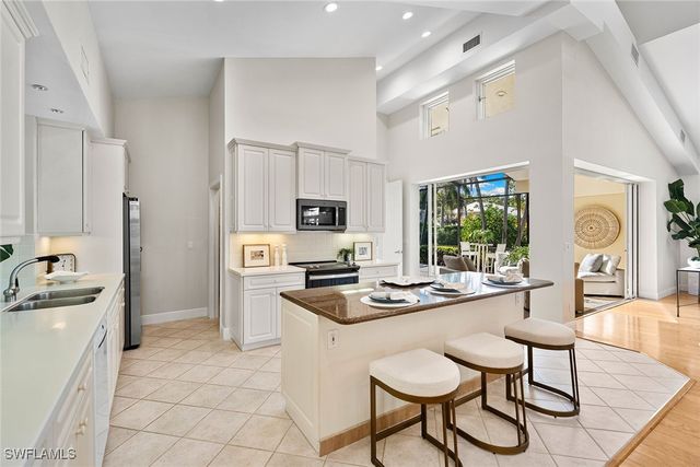 416 3rd AVE N, Naples, FL 34102