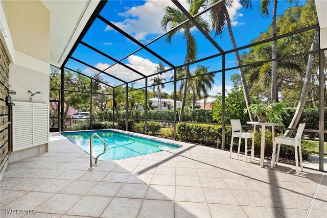416 3rd AVE N, Naples, FL 34102