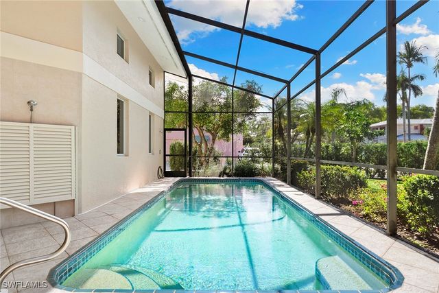 416 3rd AVE N, Naples, FL 34102