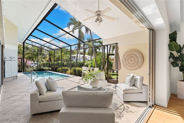 416 3rd AVE N, Naples, FL 34102