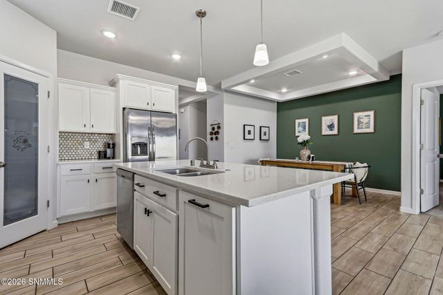 6054 Silver Park Avenue, Santa Teresa, NM 88008