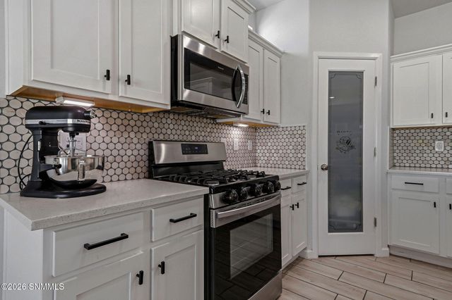 6054 Silver Park Avenue, Santa Teresa, NM 88008