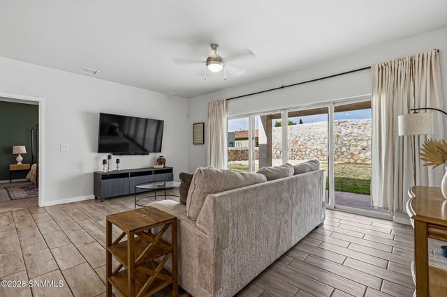 6054 Silver Park Avenue, Santa Teresa, NM 88008