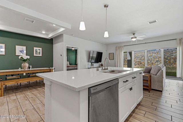6054 Silver Park Avenue, Santa Teresa, NM 88008