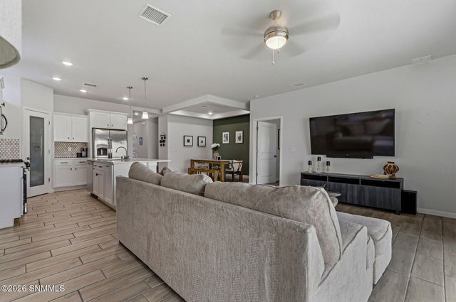 6054 Silver Park Avenue, Santa Teresa, NM 88008