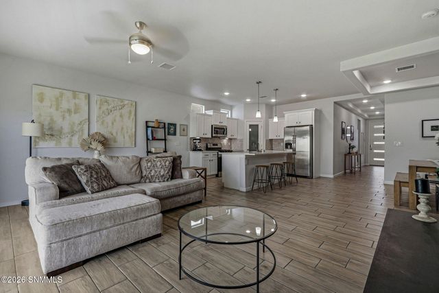 6054 Silver Park Avenue, Santa Teresa, NM 88008