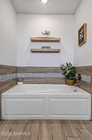 6054 Silver Park Avenue, Santa Teresa, NM 88008