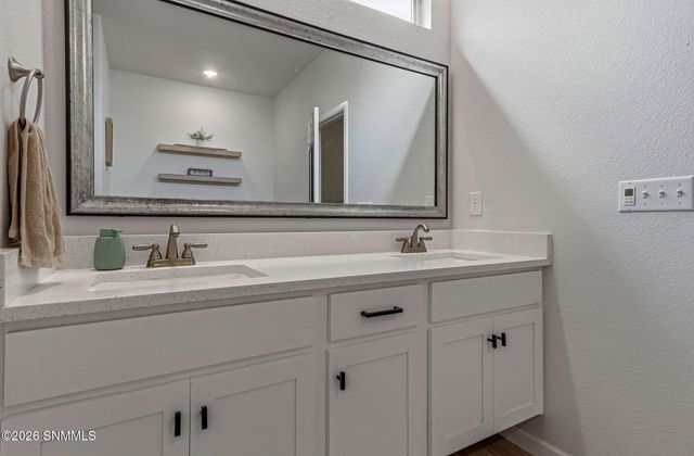 6054 Silver Park Avenue, Santa Teresa, NM 88008