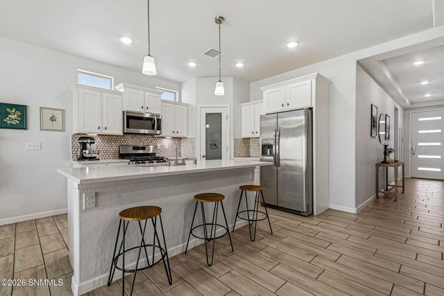 6054 Silver Park Avenue, Santa Teresa, NM 88008