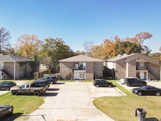814 Hammond Manor Dr, Baton Rouge, LA 70816
