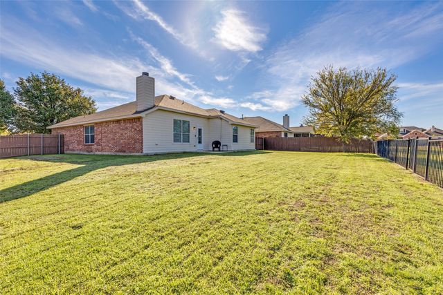 13729 Village Vista Drive, Fort Worth, TX 76052