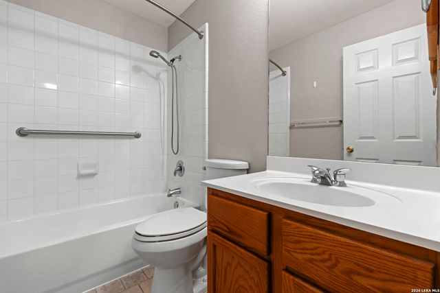 8202 MALOY MNR, San Antonio, TX 78250