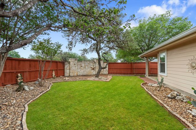 8202 MALOY MNR, San Antonio, TX 78250