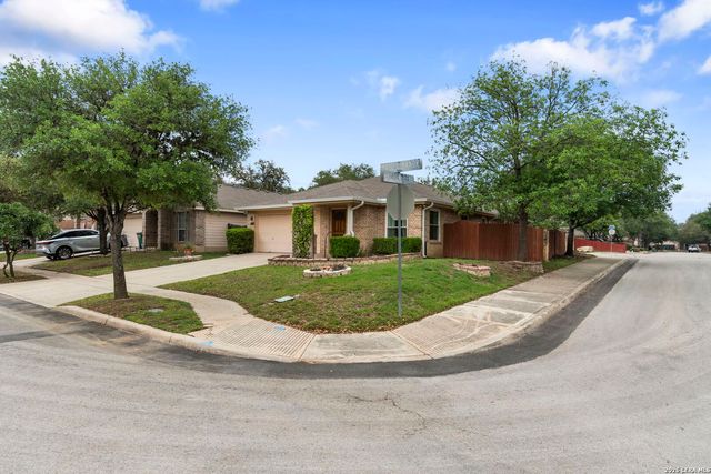 8202 MALOY MNR, San Antonio, TX 78250