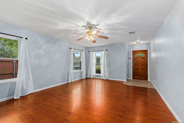 8202 MALOY MNR, San Antonio, TX 78250