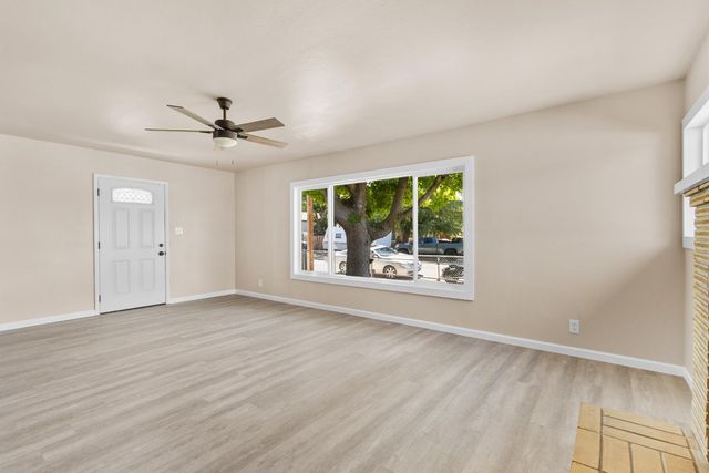 308 6th St, Roseville, CA 95678