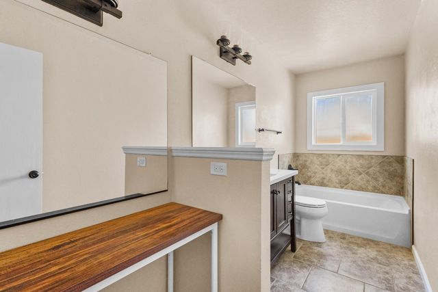 308 6th St, Roseville, CA 95678