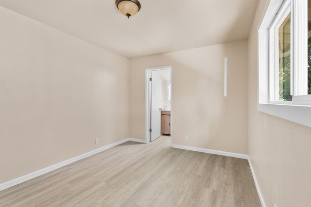 308 6th St, Roseville, CA 95678