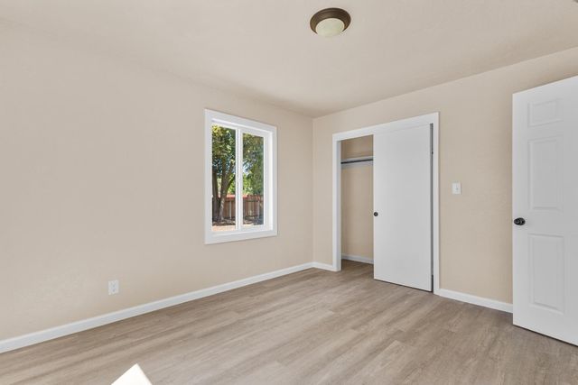 308 6th St, Roseville, CA 95678