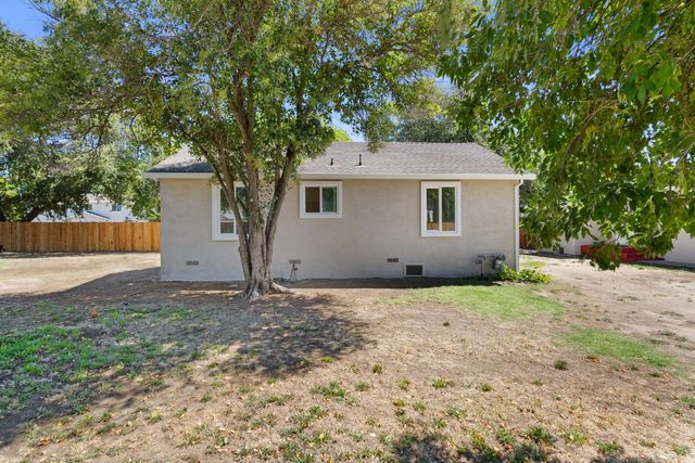 308 6th St, Roseville, CA 95678