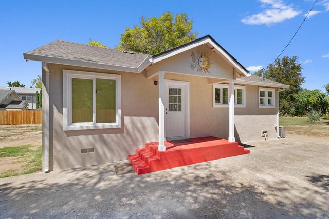 308 6th St, Roseville, CA 95678