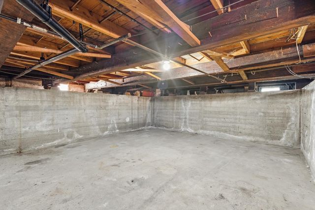 308 6th St, Roseville, CA 95678