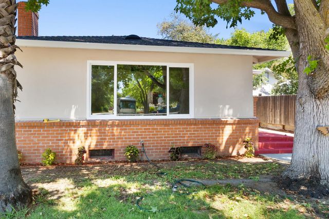 308 6th St, Roseville, CA 95678