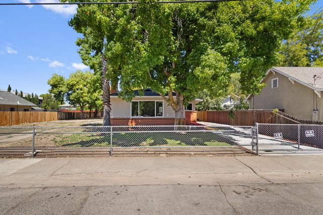 308 6th St, Roseville, CA 95678