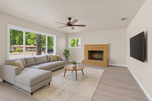 308 6th St, Roseville, CA 95678