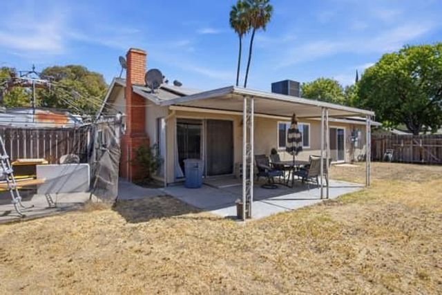 2001 Durango Ln, Modesto, CA 95355