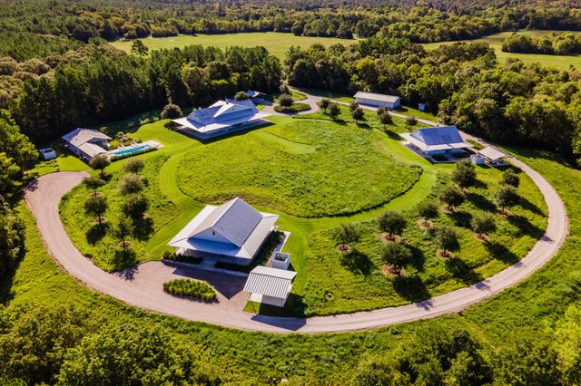 3896 Cr 305, Whitehall, TX 77868