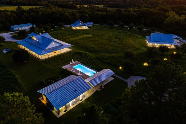 3896 Cr 305, Whitehall, TX 77868