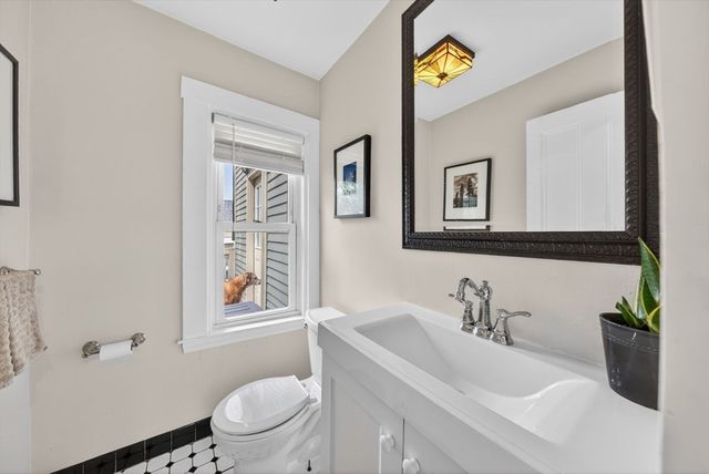 95 Orange St, Boston, MA 02131