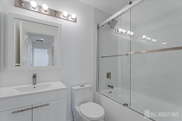 2 Puchala Drive, Parlin, NJ 08859