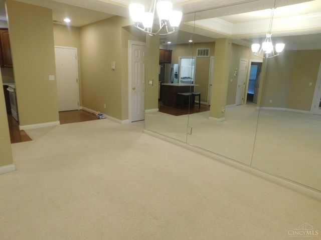 8026 Pinnacle Point Drive, West Chester, OH 45069