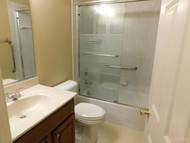 8026 Pinnacle Point Drive, West Chester, OH 45069