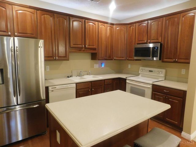 8026 Pinnacle Point Drive, West Chester, OH 45069