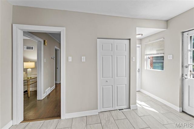 38 Chafford Woods, St Louis, MO 63144