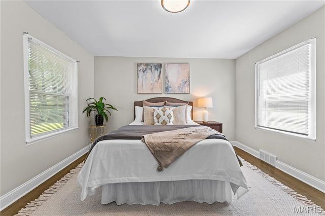 38 Chafford Woods, St Louis, MO 63144