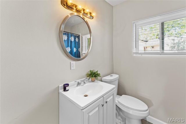 38 Chafford Woods, St Louis, MO 63144