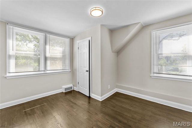 38 Chafford Woods, St Louis, MO 63144