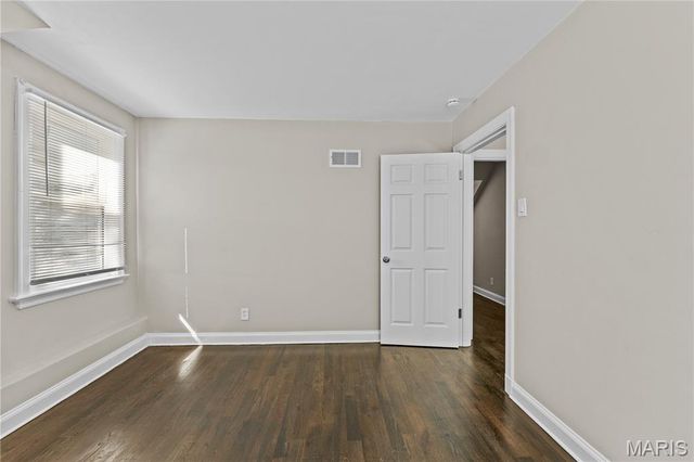 38 Chafford Woods, St Louis, MO 63144
