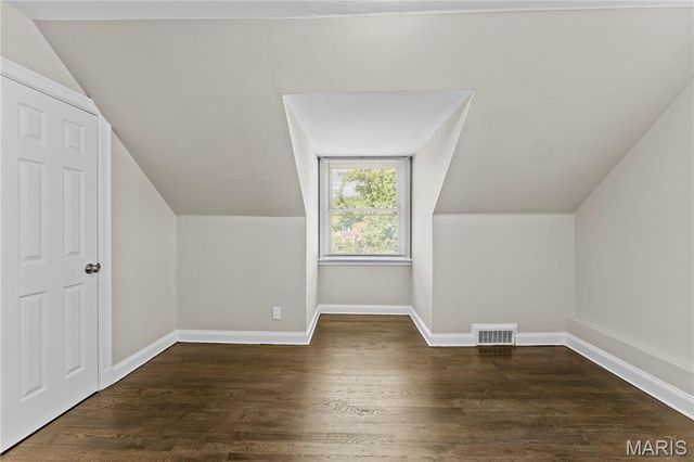 38 Chafford Woods, St Louis, MO 63144